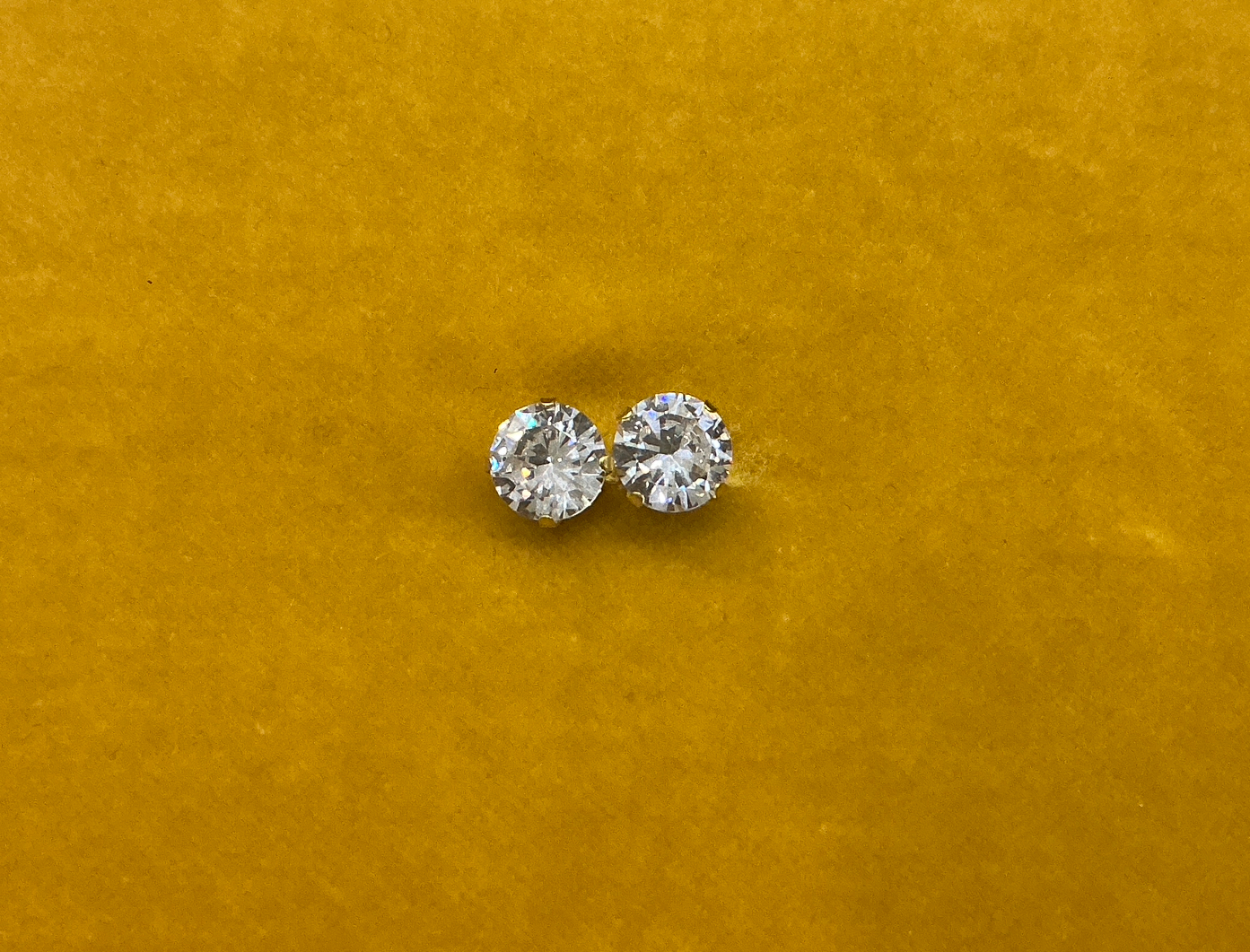 Briliantov&eacute; n&aacute;u&scaron;nice